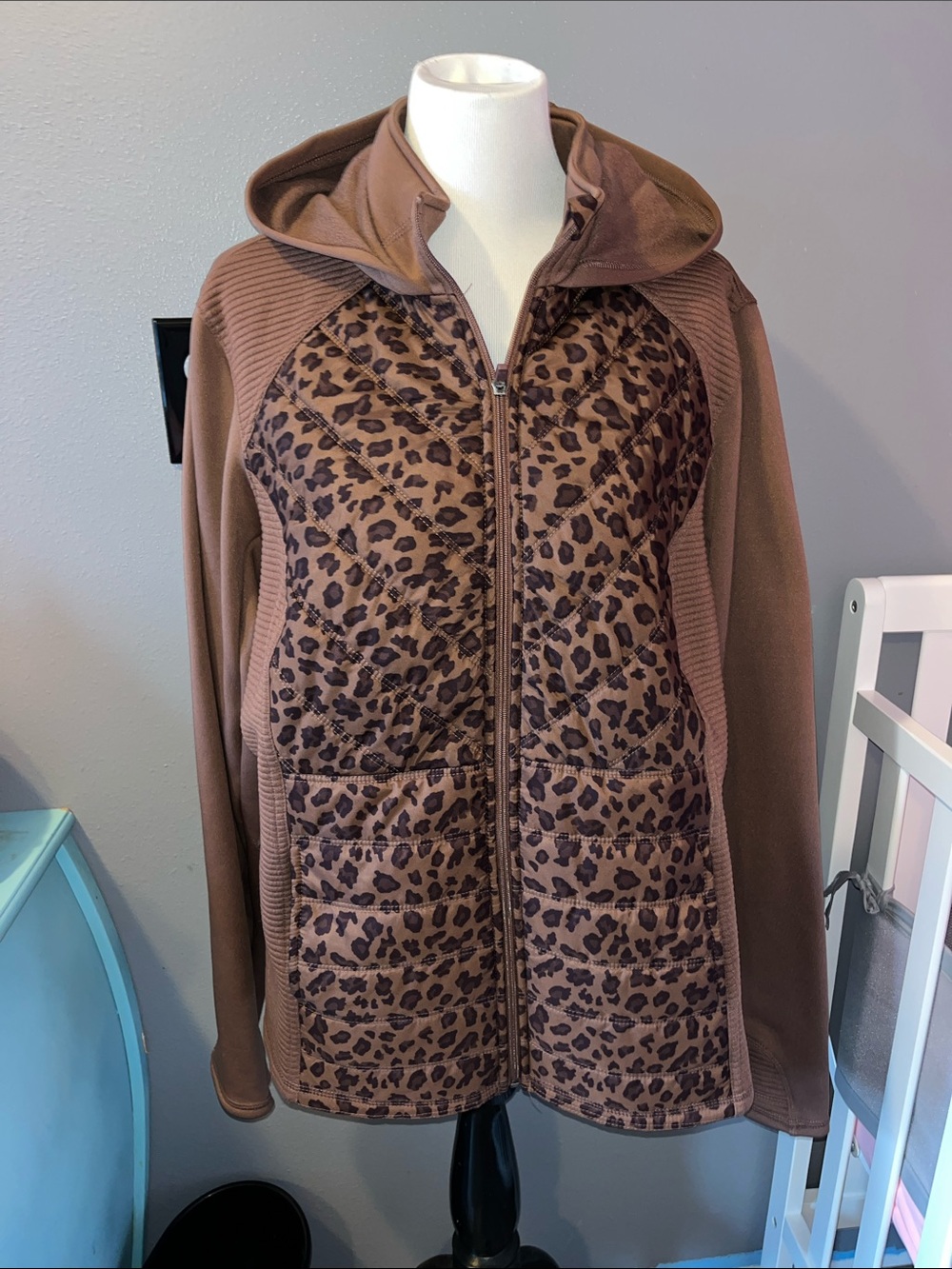 Tek gear Brown Leopard Print Hooded Puffer Jacket size 2xl